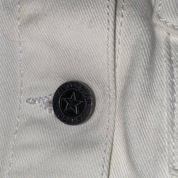 𝐶𝑢𝑡𝑒 𝑤ℎ𝑖𝑡𝑒 𝑗𝑒𝑎𝑛 𝑗𝑎𝑐𝑘𝑒𝑡 - Picture 3 of 3